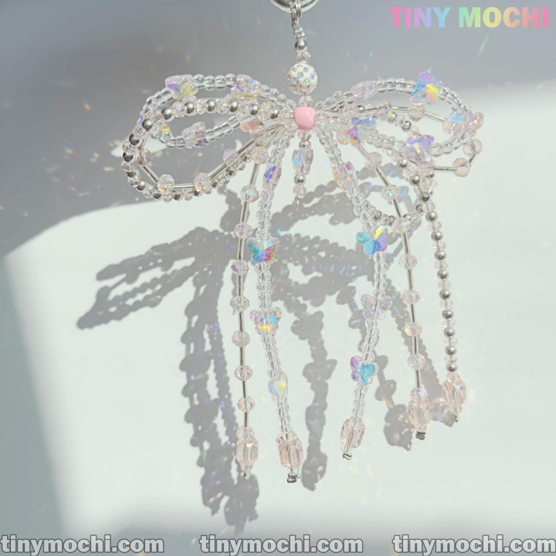 Pinky Crystal Bow Pearl Keychain – Elegant & Aesthetic Accessory for Bags, Keys and More - Tiny Mochi