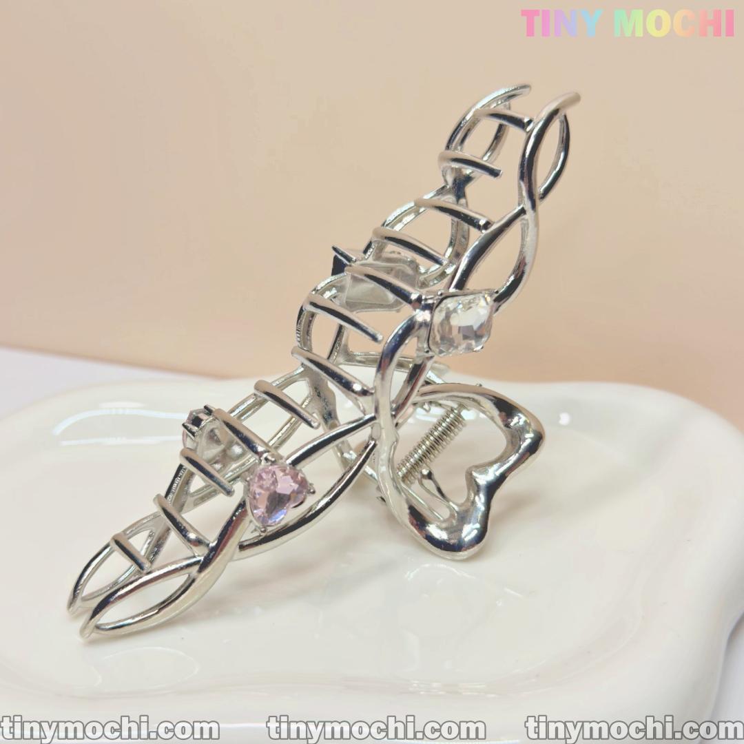 Silver Crystal Heart Hair Claw — Elegant Metal Hair Clip for Women - Tiny Mochi