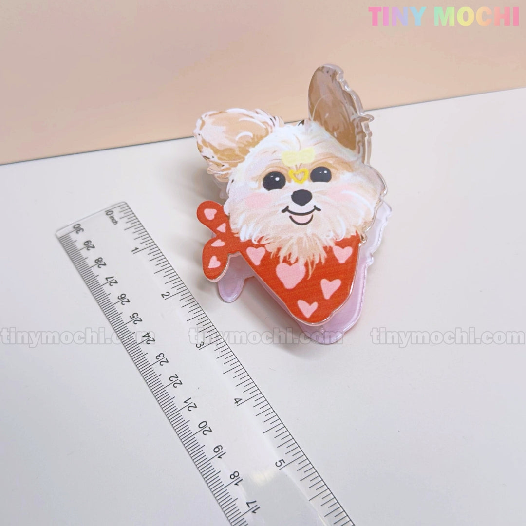 The Kawaii Dog & Cat Hair Claw Clips by Tiny Mochi feature cute cartoon puppy and kitten designs, perfect for girls who love pet-themed hair accessories. Adorable claw clips for adding a playful touch to any hairstyle.