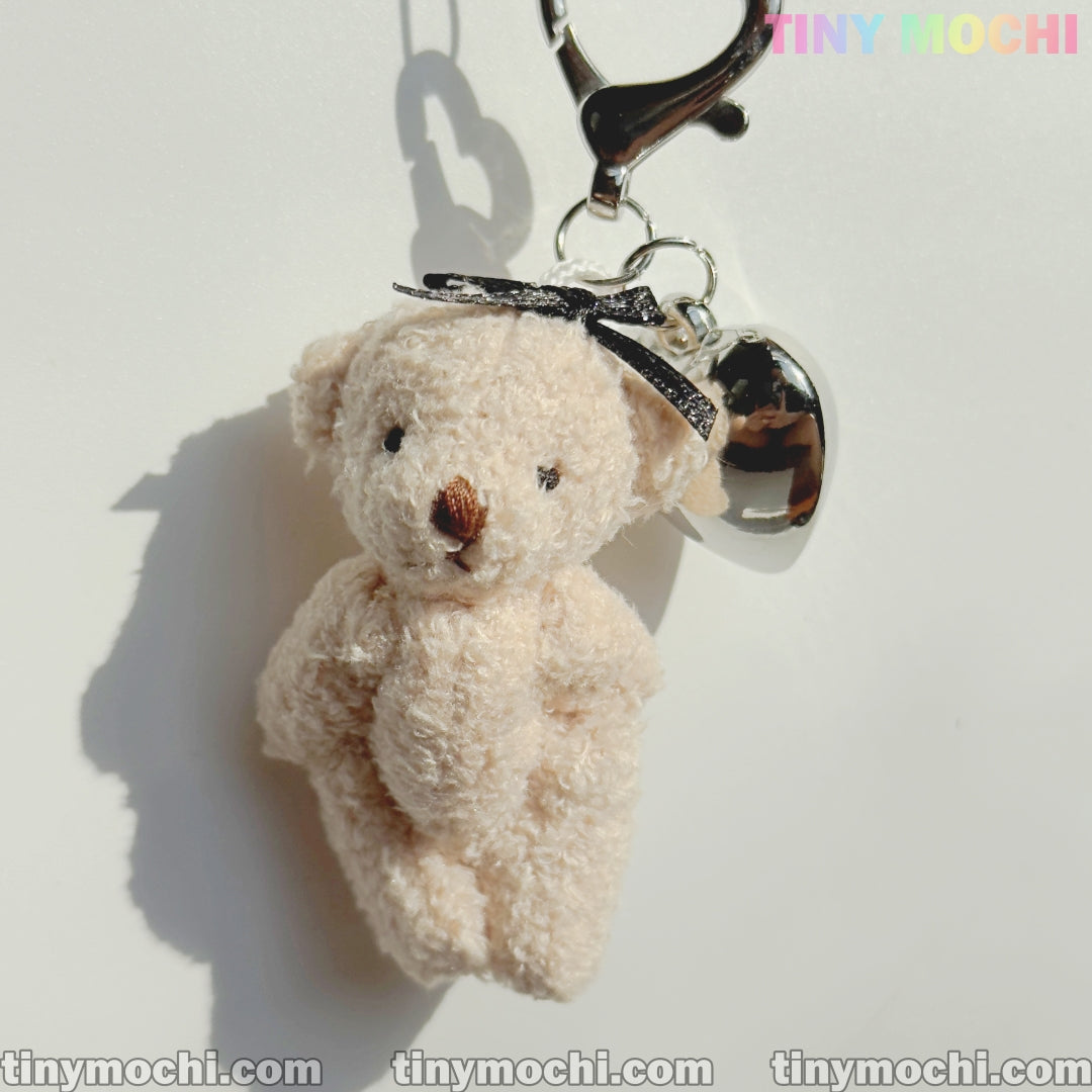 Big Heart and Elegant Plush Bear Keychain – Cute Charm for Phones, Bags & More