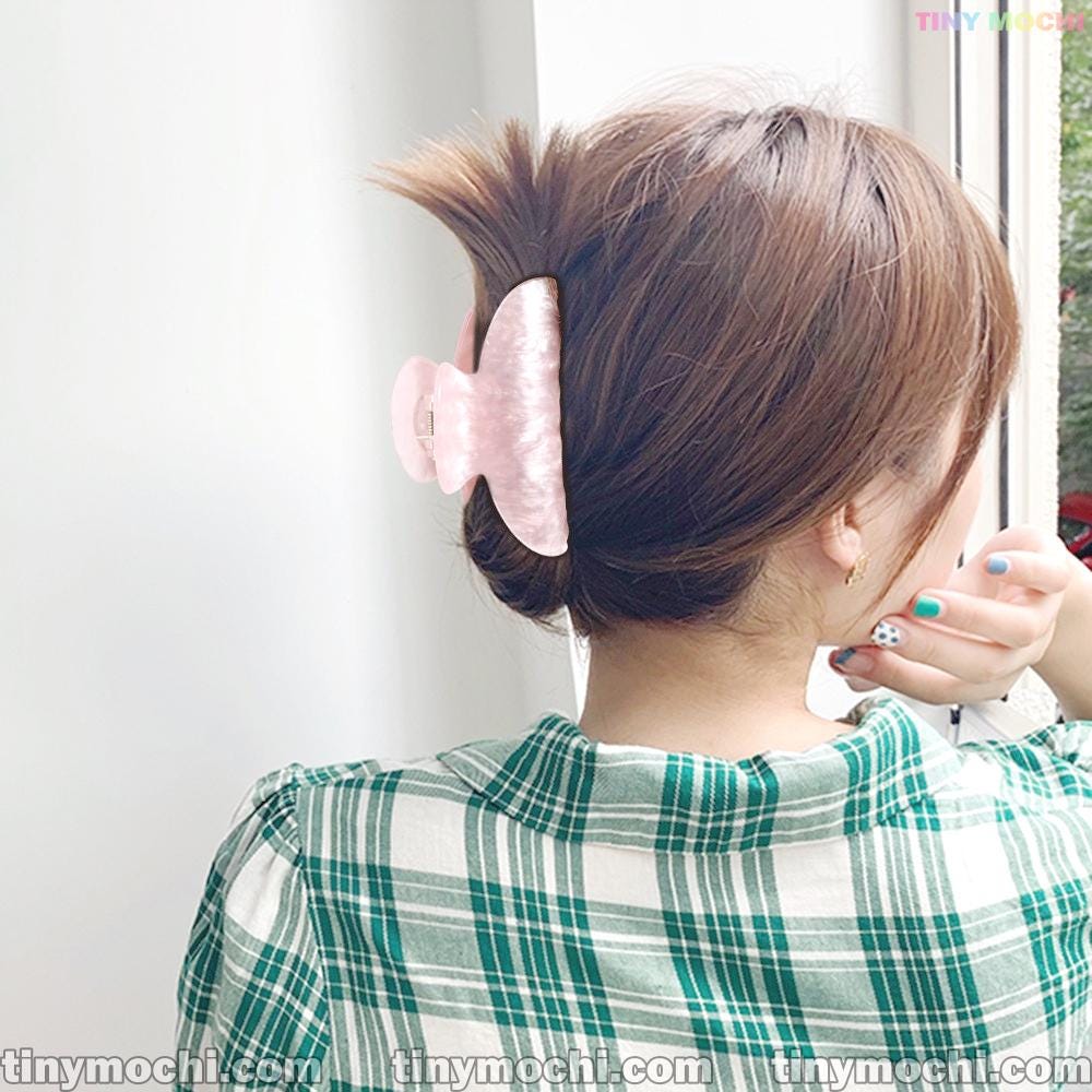 Glossy Pearl Effect Acrylic Hair Clip – Chic and Durable Hair Accessory for Women - Tiny Mochi