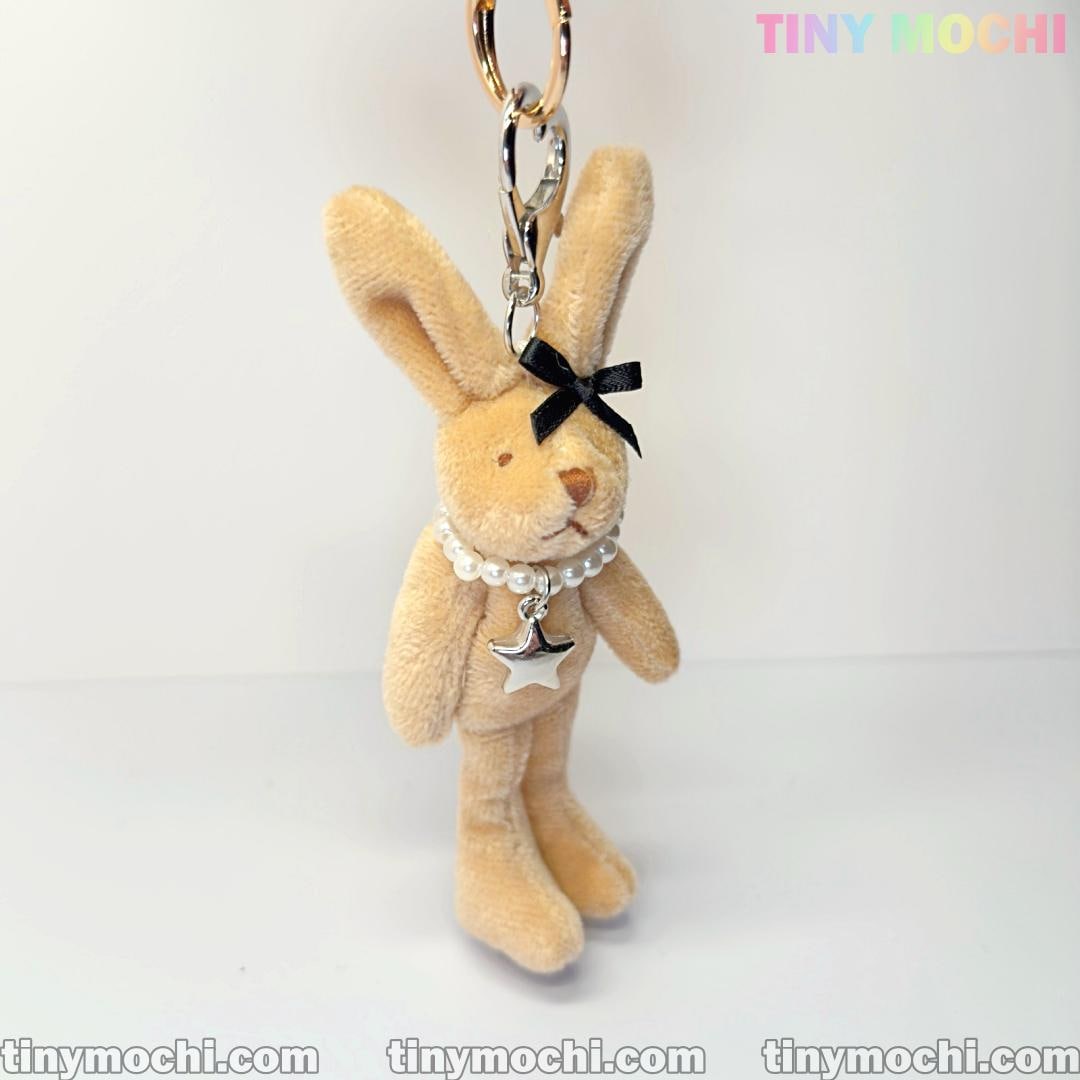 Cute Tall Beige Bunny Keychain with Silver Beads, Star Necklace — Soft Furry Bag Charm, Accessories for Purses, Cute Keychain - Tiny Mochi